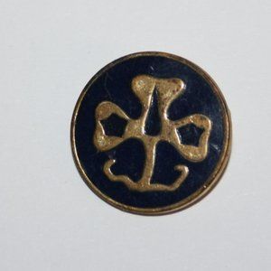Vintage brass and navy clover pin .75"